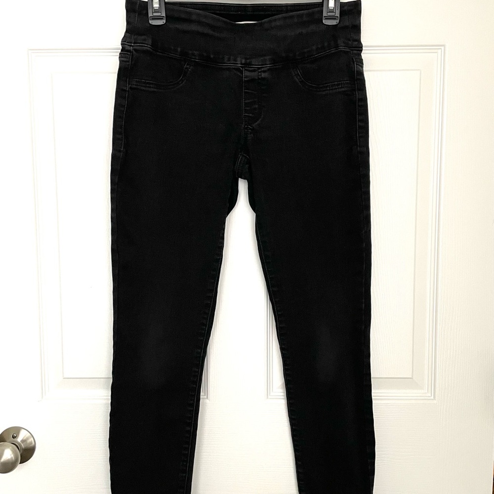 SO pull on skinny jeans black